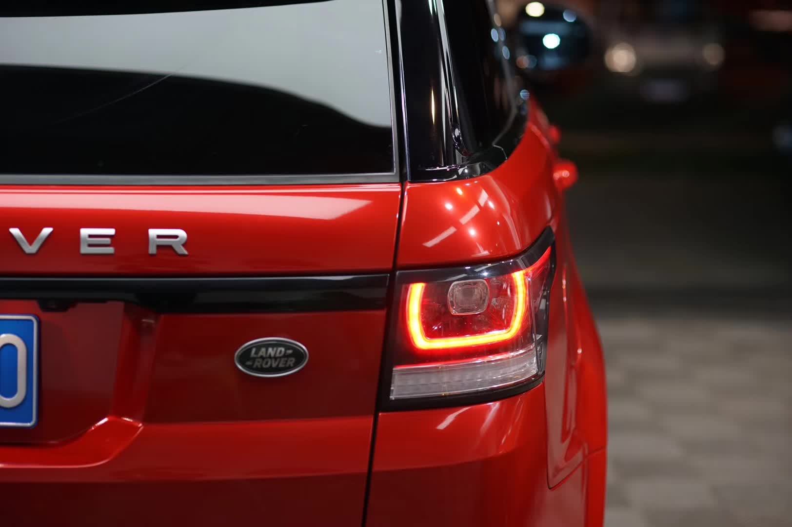 路虎揽胜运动整车改色 满大街的非黑即白 换个颜色换个心情