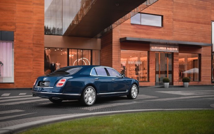 Bentley Mulsanne 美呆了！无敌了！！！