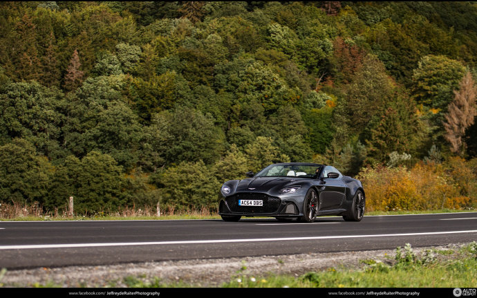 Aston Martin DBS Superleggera Volante 这车身设计太漂亮了！