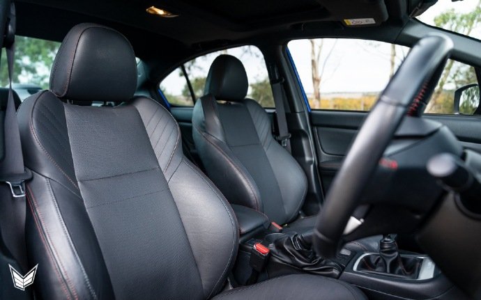 WRX STI:战意十足的配色!