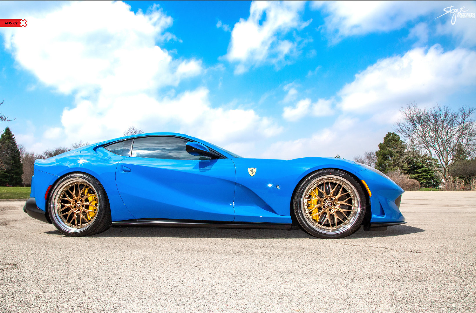 Ferrari 812 Superfast 这颜色可以么?