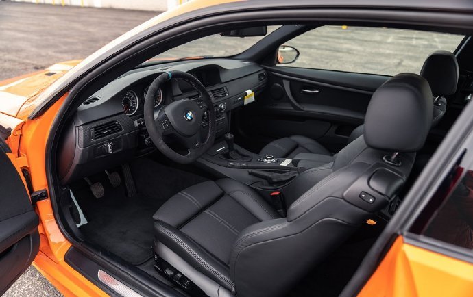 宝马M3,跑在路上可能会被人看不起眼,当成5系或者3系。