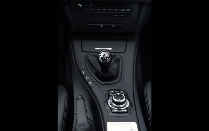 宝马M3,跑在路上可能会被人看不起眼,当成5系或者3系。