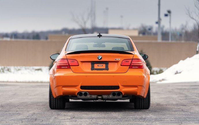 宝马M3,跑在路上可能会被人看不起眼,当成5系或者3系。