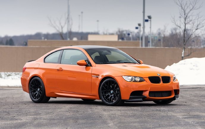 宝马M3,跑在路上可能会被人看不起眼,当成5系或者3系。