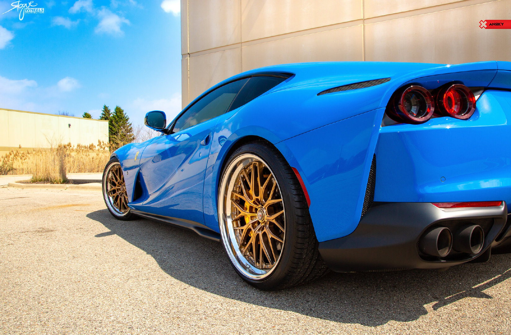 Ferrari 812 Superfast 这颜色可以么?