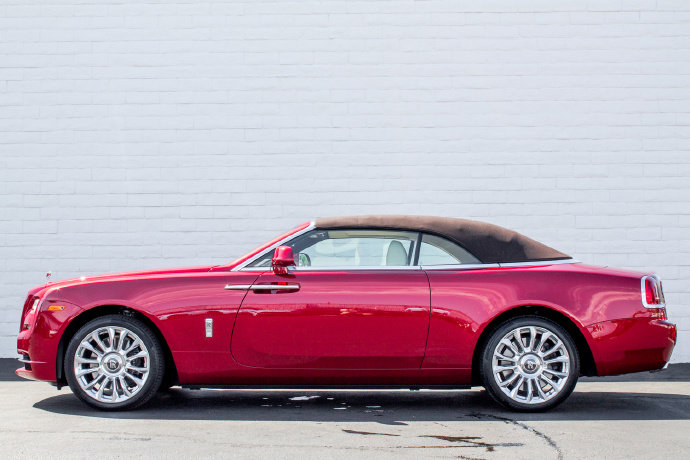 汽车美图抢先看:Rolls-Royce Dawn 霸气耀眼