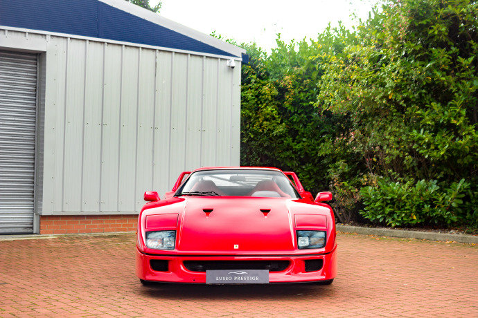 好看的汽车：Ferrari F40 酷炫十足