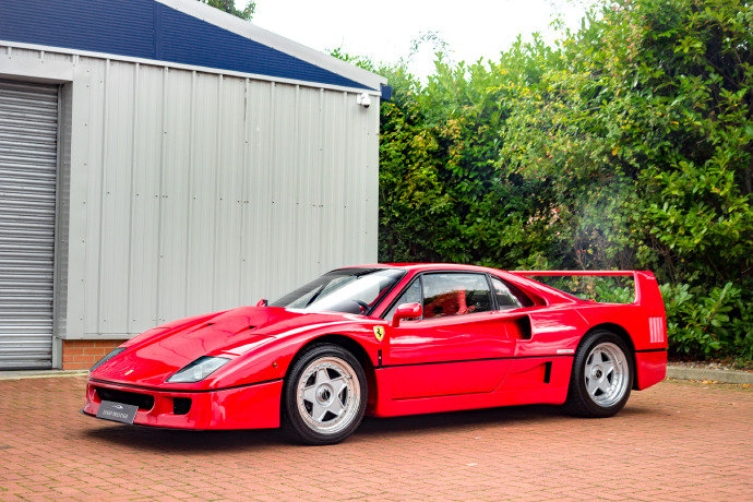 好看的汽车：Ferrari F40 酷炫十足