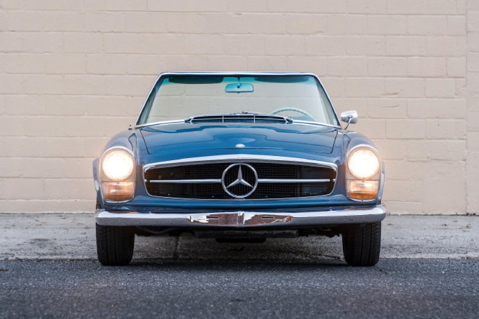1965 Mercedes-Benz 230SL，优雅高贵！