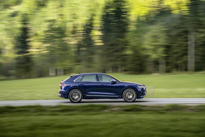 2021 Audi SQ8 TFSI 满满的科技性能范！