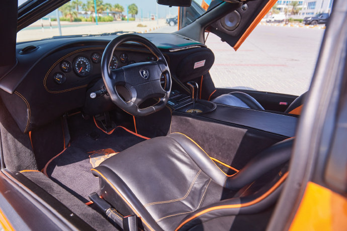 Lamborghini Diablo VT Roadster 这色彩也太悦目了吧!