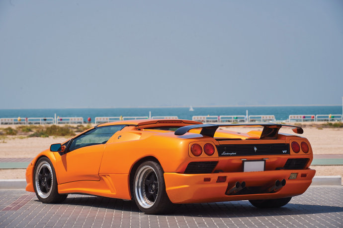 Lamborghini Diablo VT Roadster 这色彩也太悦目了吧!