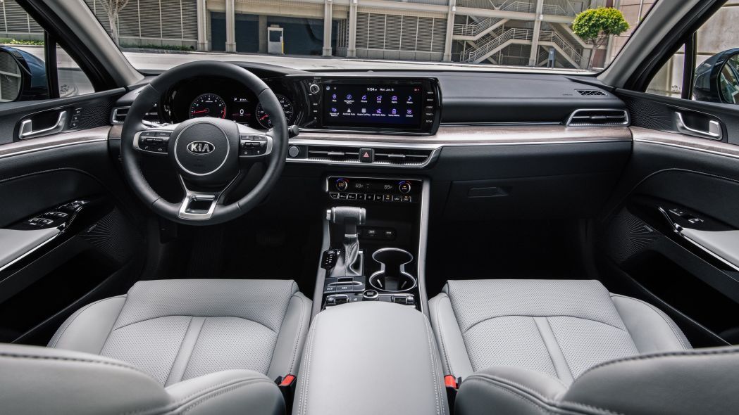 2021款起亚K5-GT-LINE,5.8秒破百!