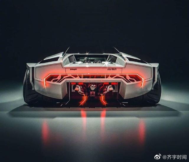 静静地看,兰博基尼 Countach Elettrica,再加任何装饰都是多余