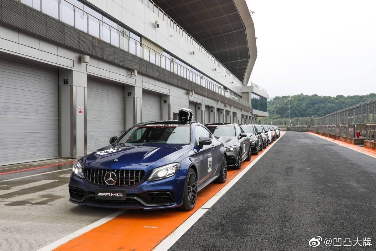 人生有了新的目标：AMG GT