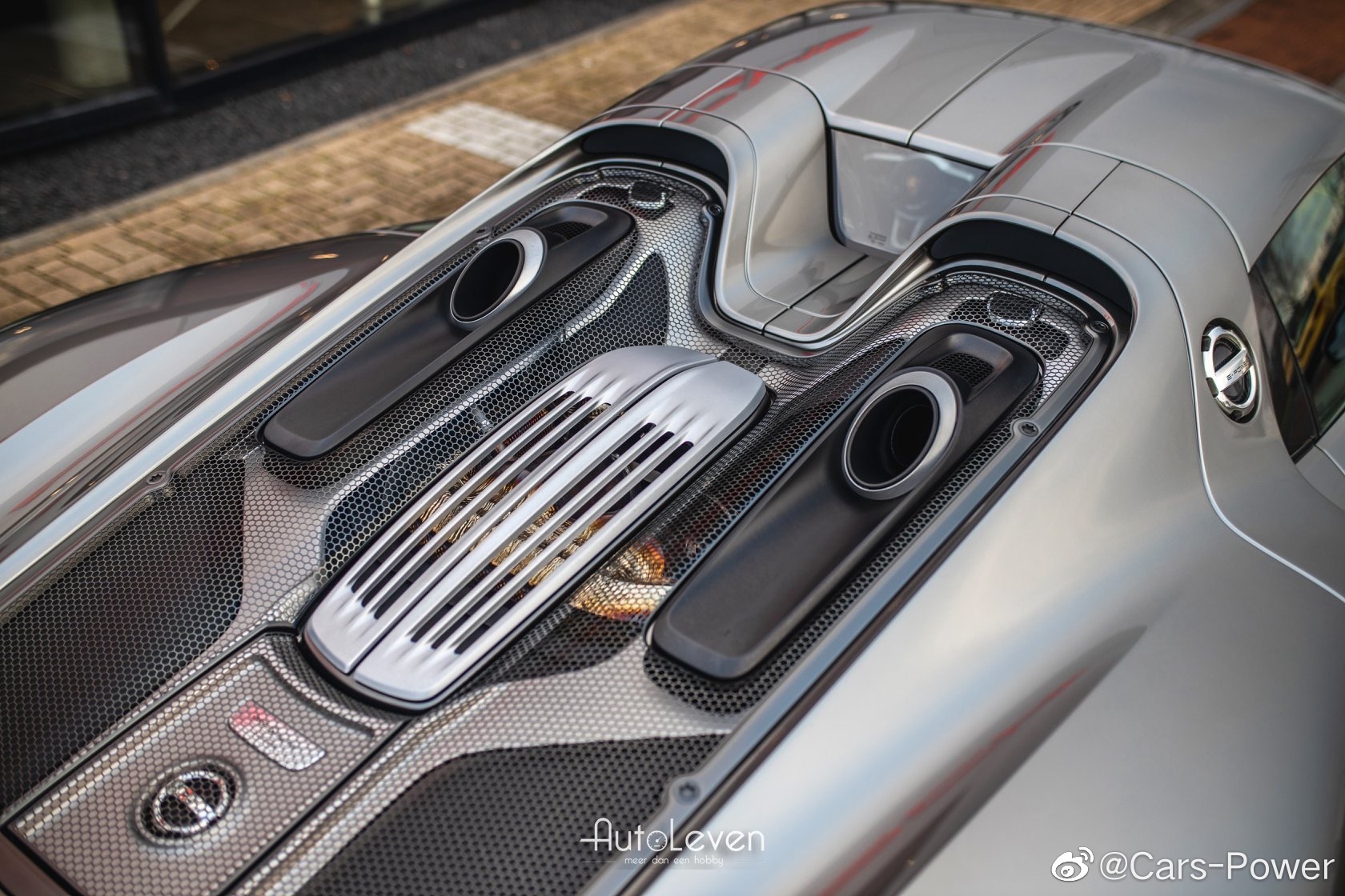 钛色涂装 超级神 保时捷918 Spyder