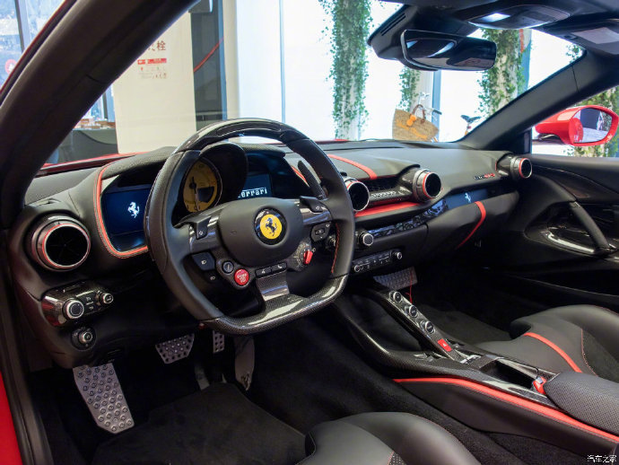 最强自吸跃马敞篷版 2020 法拉利812 GTS~