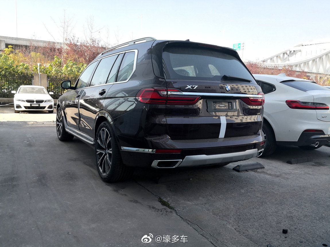 宝马 X7 xDrive40i 个性化定制限量版