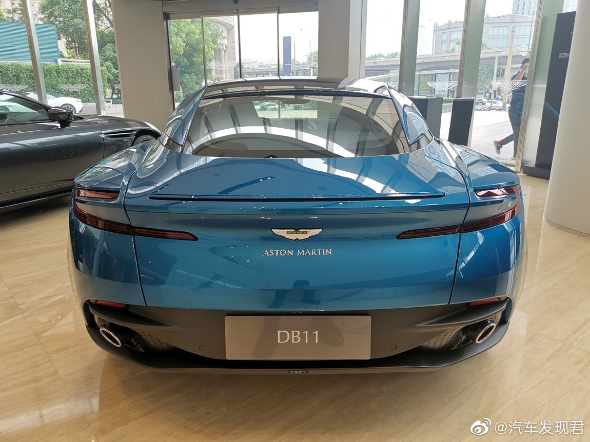 阿斯顿马丁 DB11 V8 纵情蓝/靛蓝