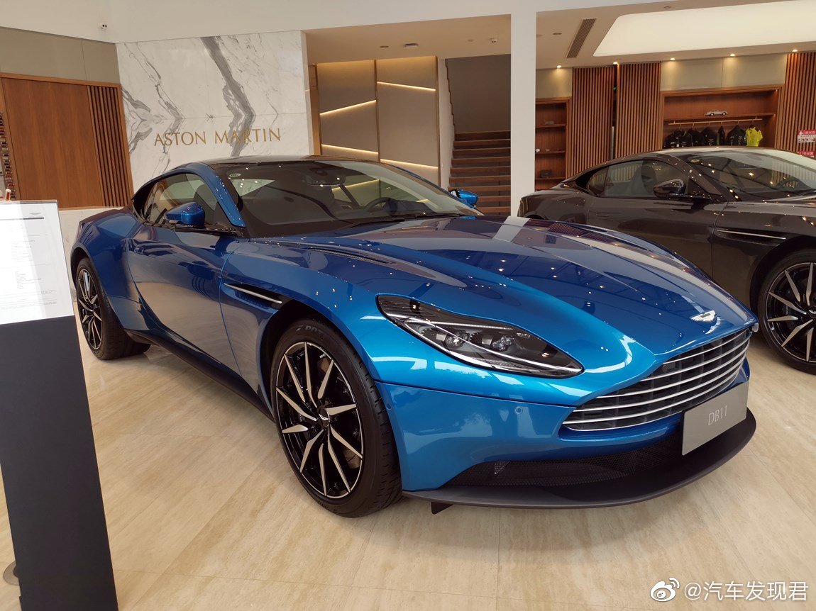 阿斯顿马丁 DB11 V8 纵情蓝/靛蓝