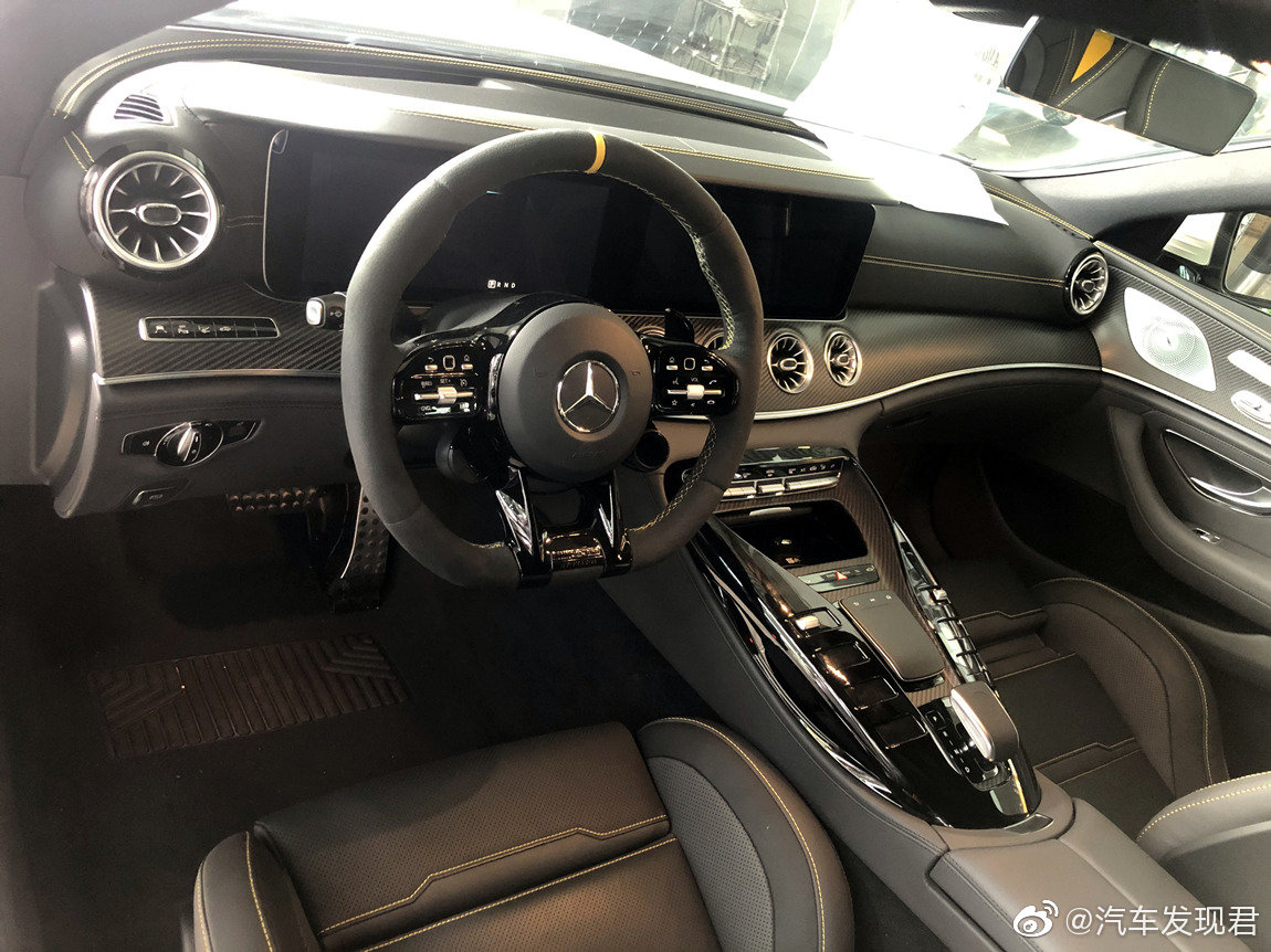 奔驰gt63s amg 先行版 白外黑内