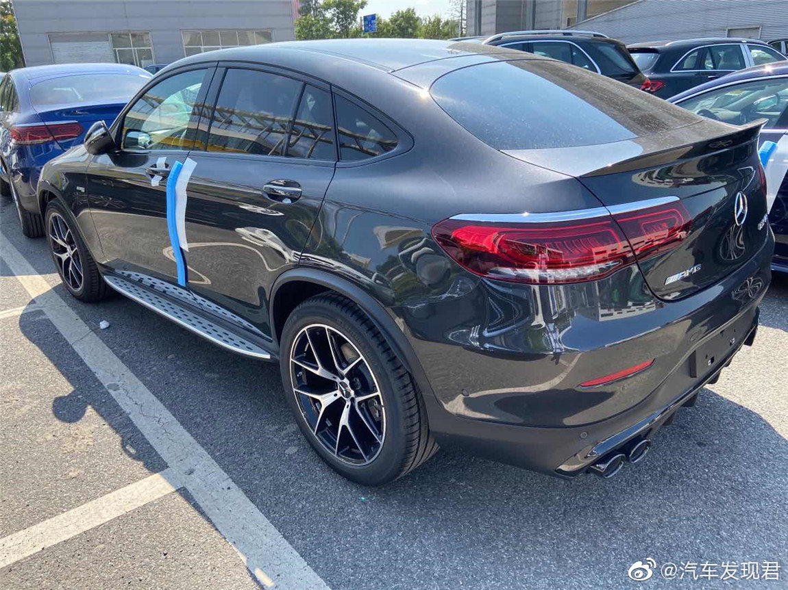 奔驰 GLC43 AMG Coupe 石墨灰黑内