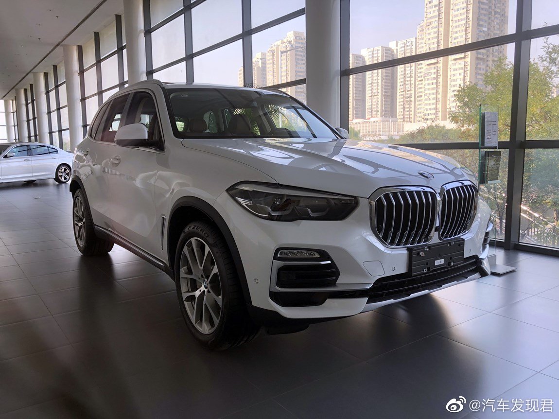 宝马 X5 xDrive30i X设计套装 白外摩卡