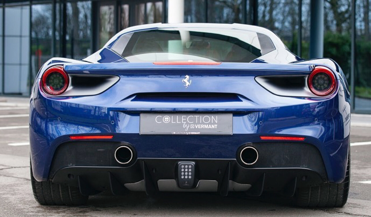 国庆快到啦,准备去哪玩呢Ferrari 488 GTB