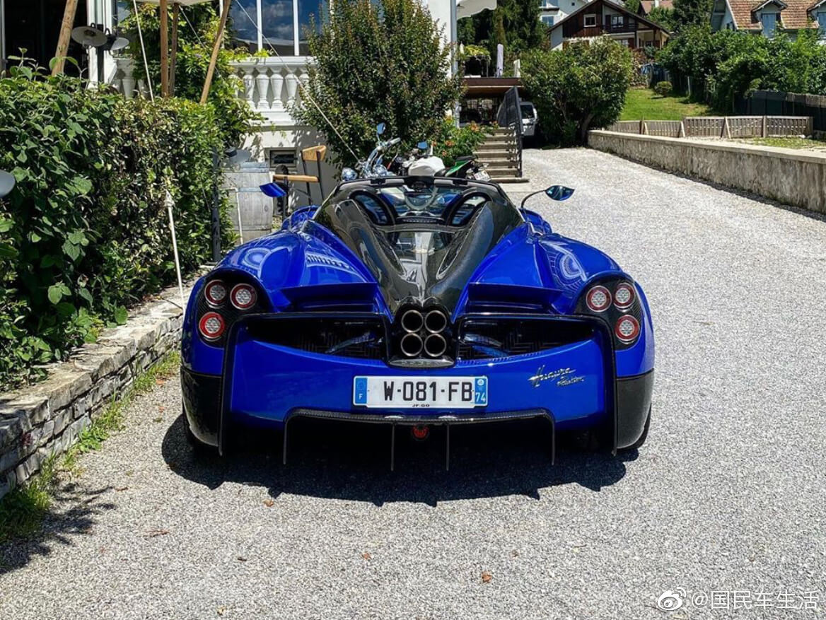 特别稀有的敞篷版帕加尼 Huayra Roadster