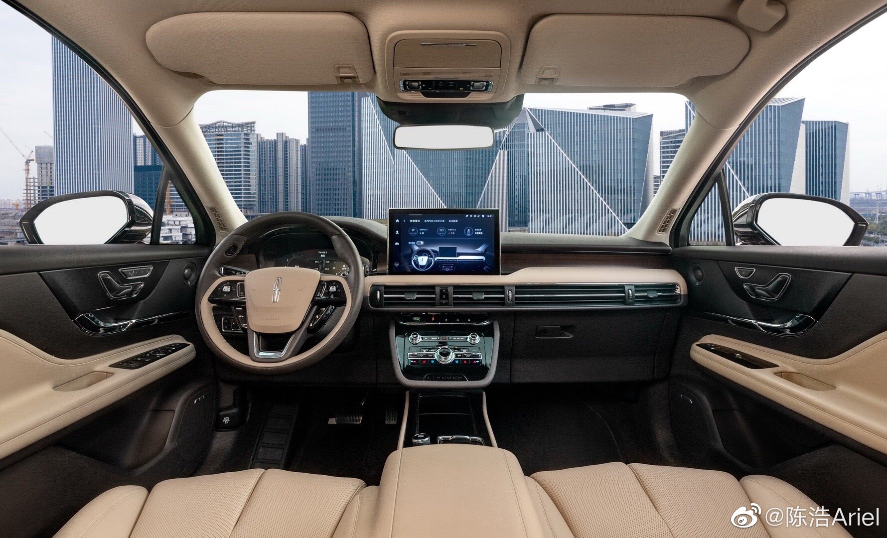 今晚林肯采用新颖的云直播方式上市发布了新车型:冒险家