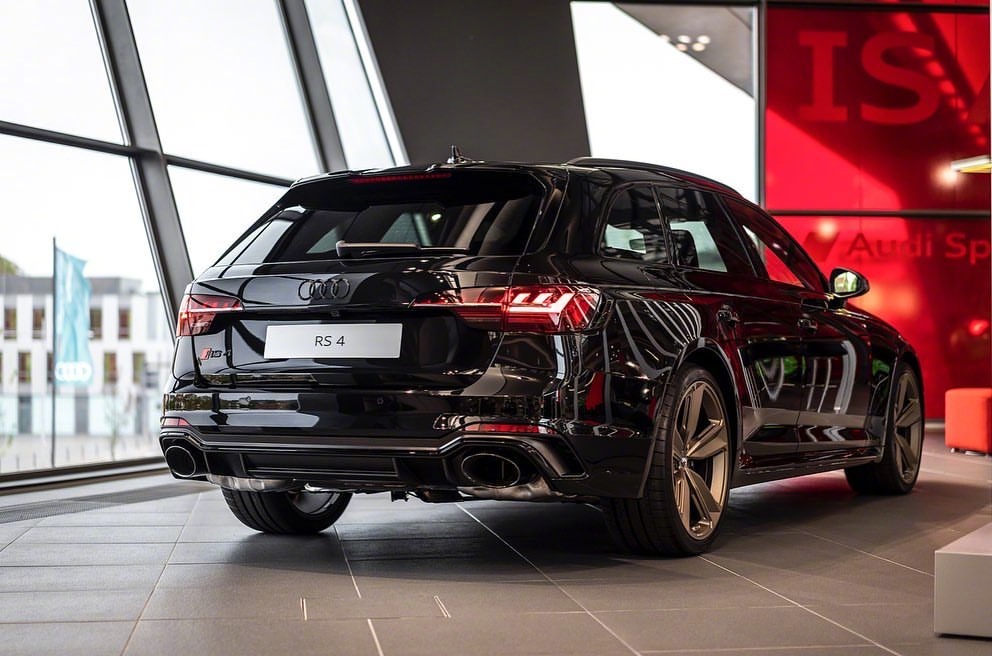 速度与激情的代表者:奥迪RS4