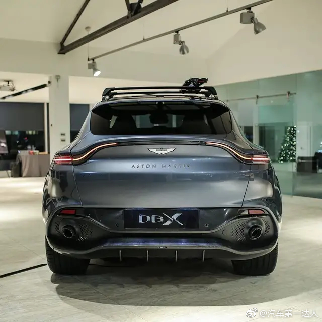 阿斯顿马丁首款SUV DBX，喜欢吗？