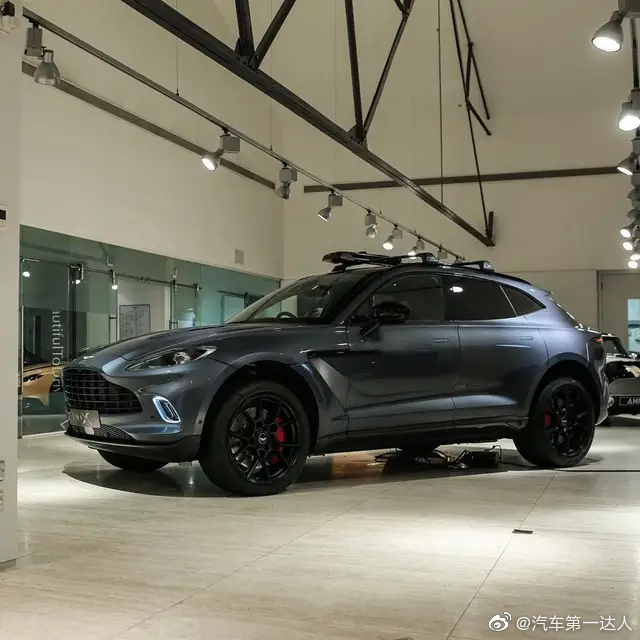 阿斯顿马丁首款SUV DBX，喜欢吗？