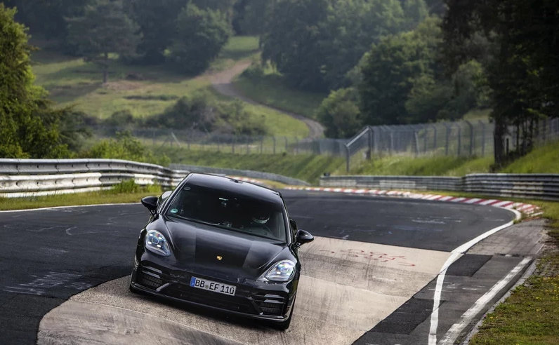 纽博格林最快长轴车 新款Panamera将26日首发