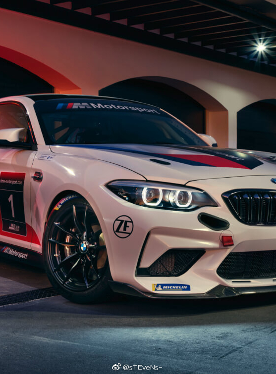 高清汽车美图：BMW M2 CS Racing 内部座舱