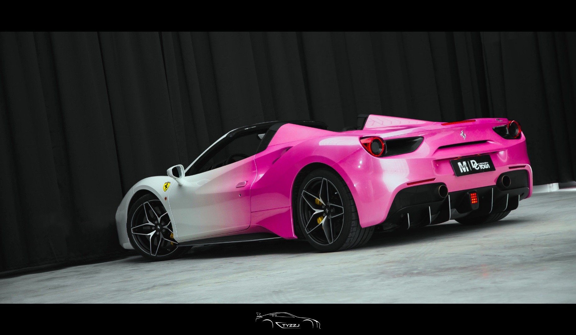 488Spider,488 Pista Spider 这个渐变色的法拉利488spider有点好看哦