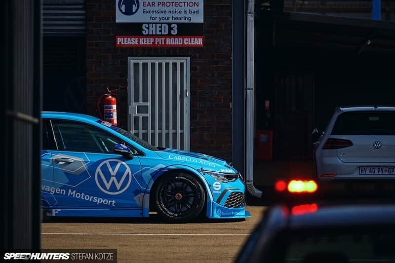 全球第一辆MK8 GOLF GTI赛车,驰骋赛道的英姿。