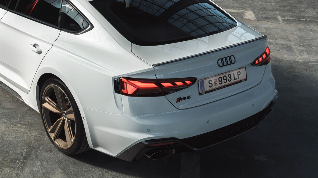 奥迪RS5:硬核跑者!舍我其谁!