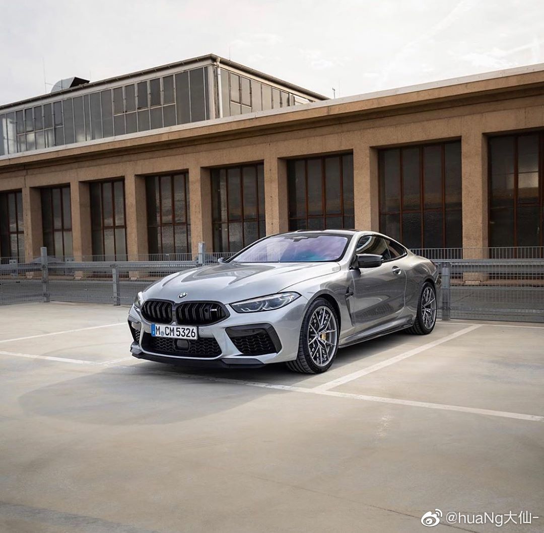 高清汽车美图：BMW M8 competition奥力给