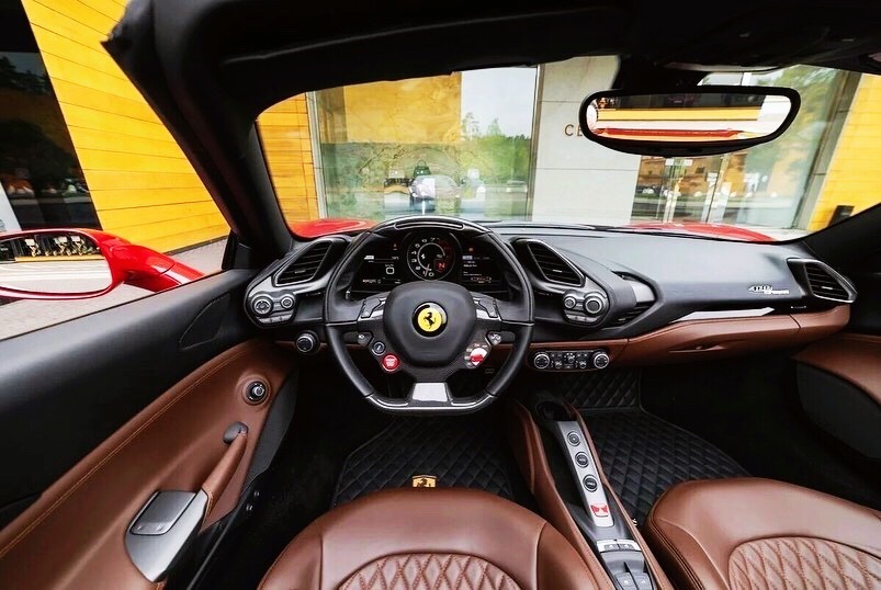 每天一组汽车美图:Ferrari 488 Spider,如果……