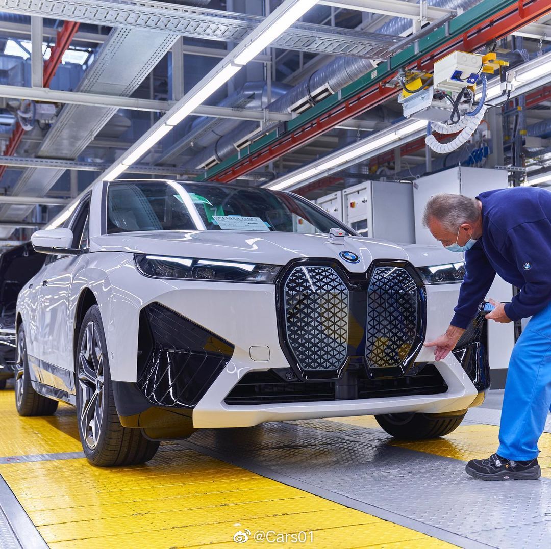丁格芬工厂，宝马iX纯电动SUV组装生产线一览。