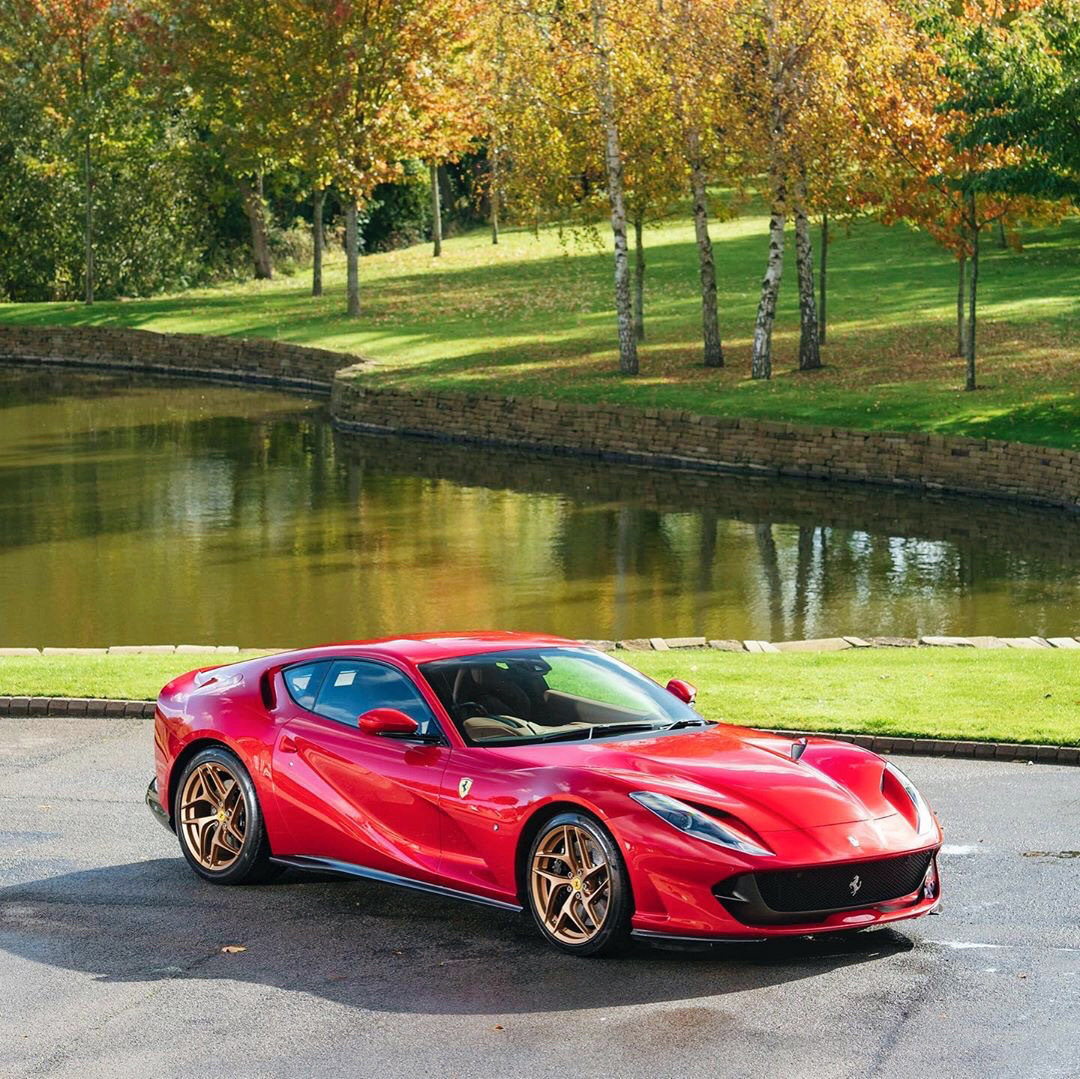 Ferrari 812 Superfast,早安，打工人！