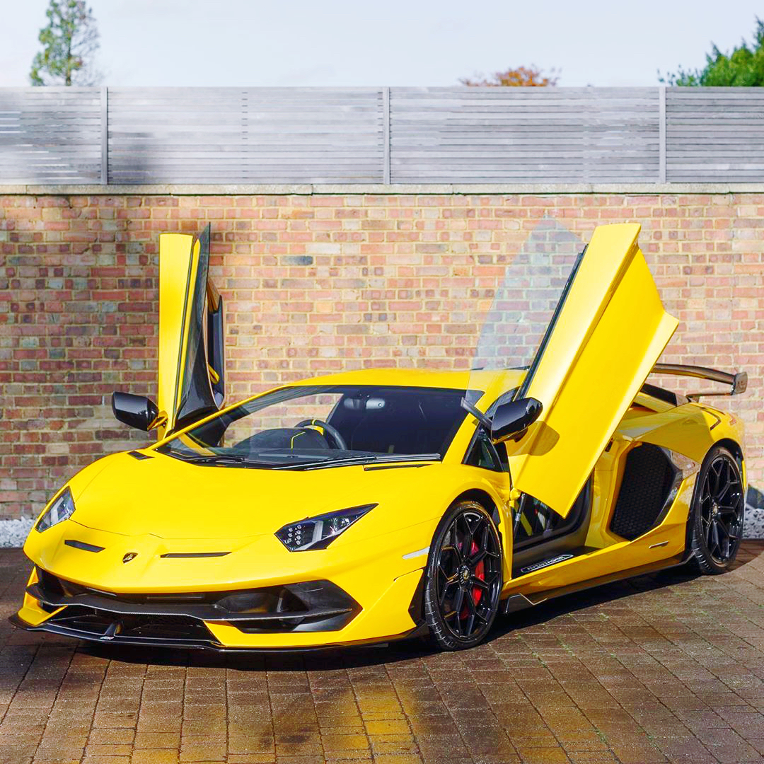 Lamborghini Aventador SVJ 见过真身，霸气十足……