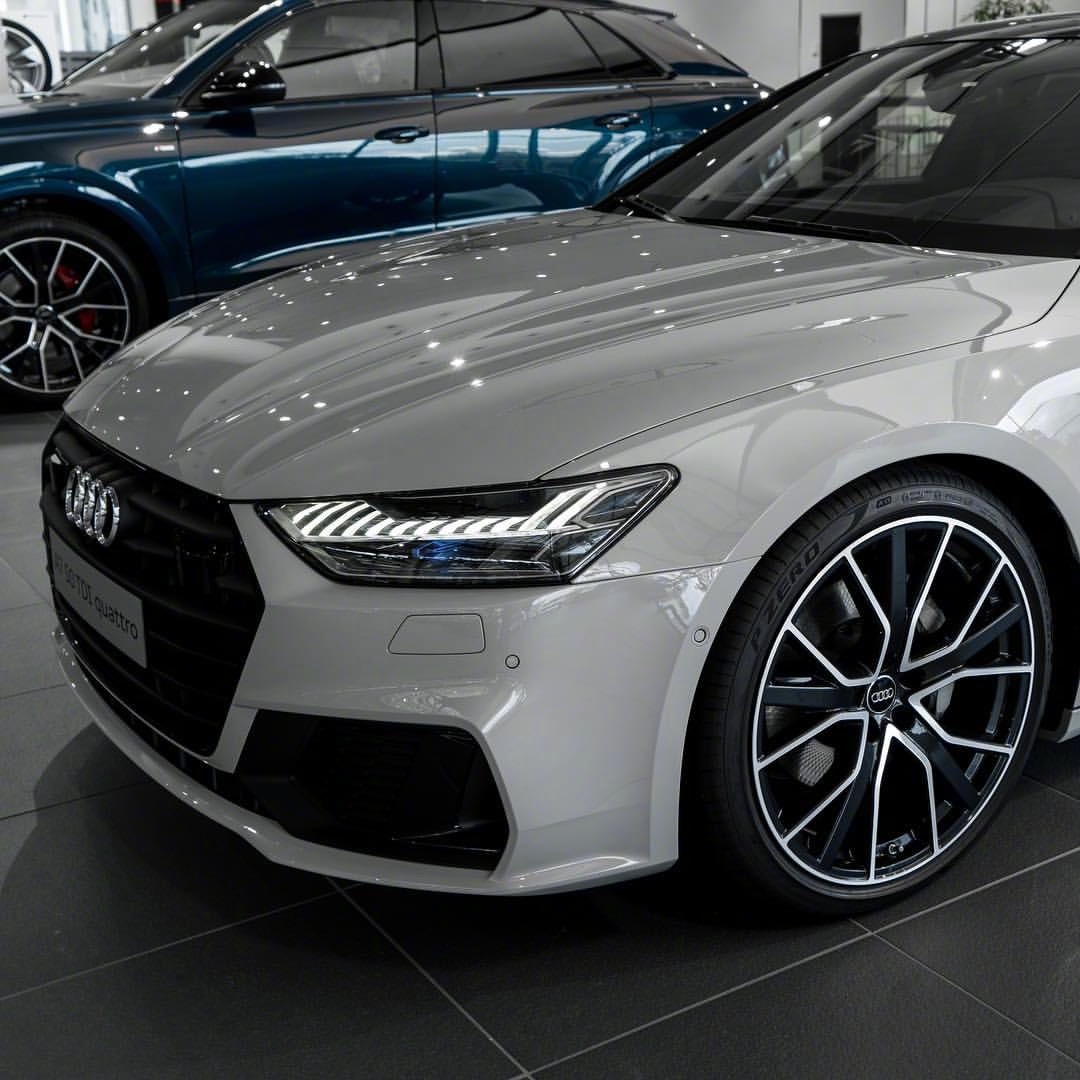 这一代的奥迪A7贯穿式尾灯真的太出彩了!