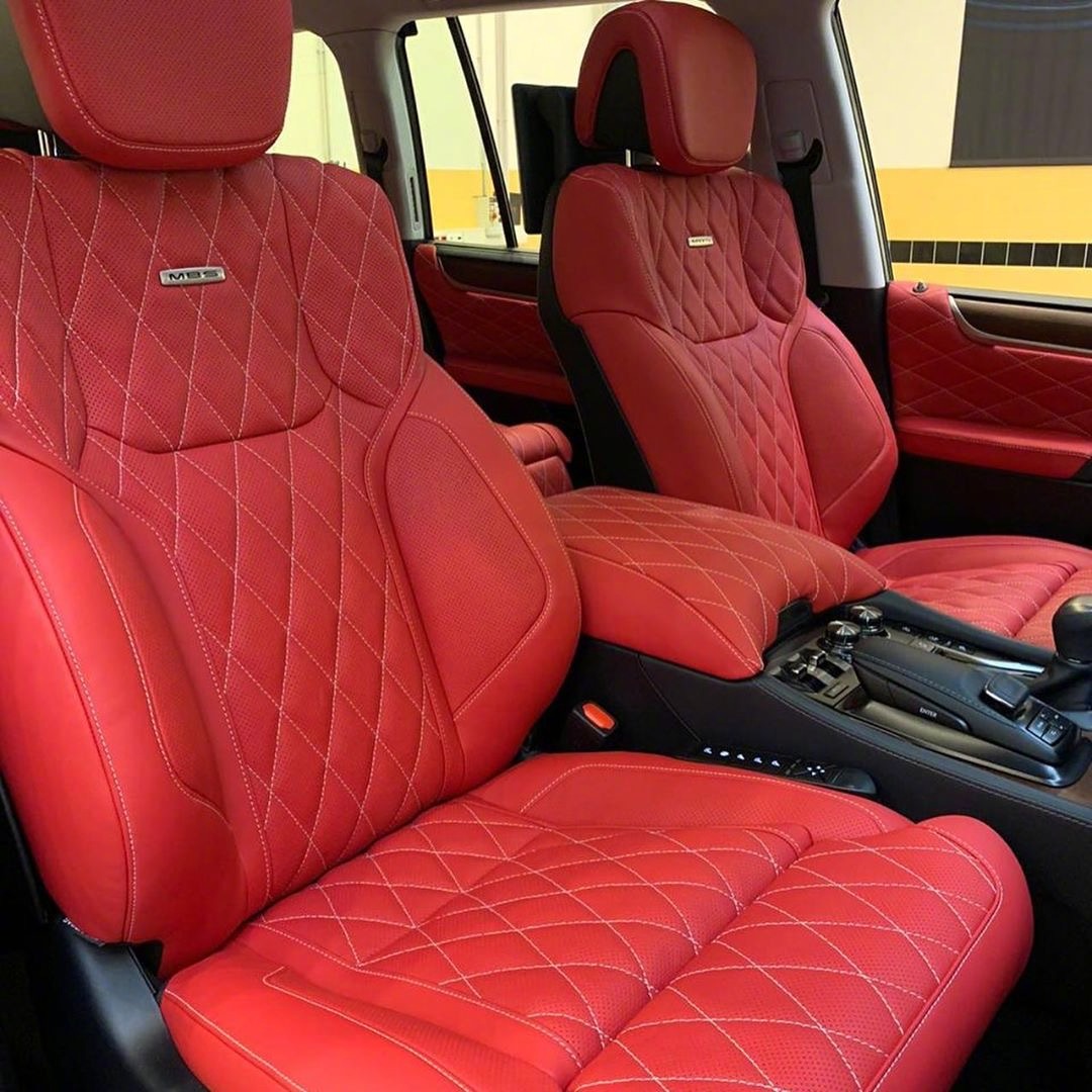 基本上能买雷克萨斯LX570的都是壕了,所以能买这配置的应该都是