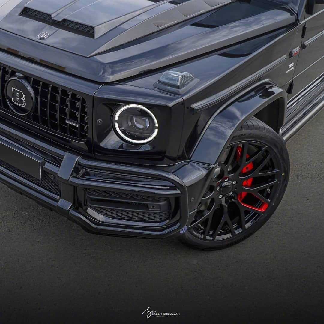 拥有一台巴博斯版本的奔驰G级大匣子会不会是一件很爽的事情?