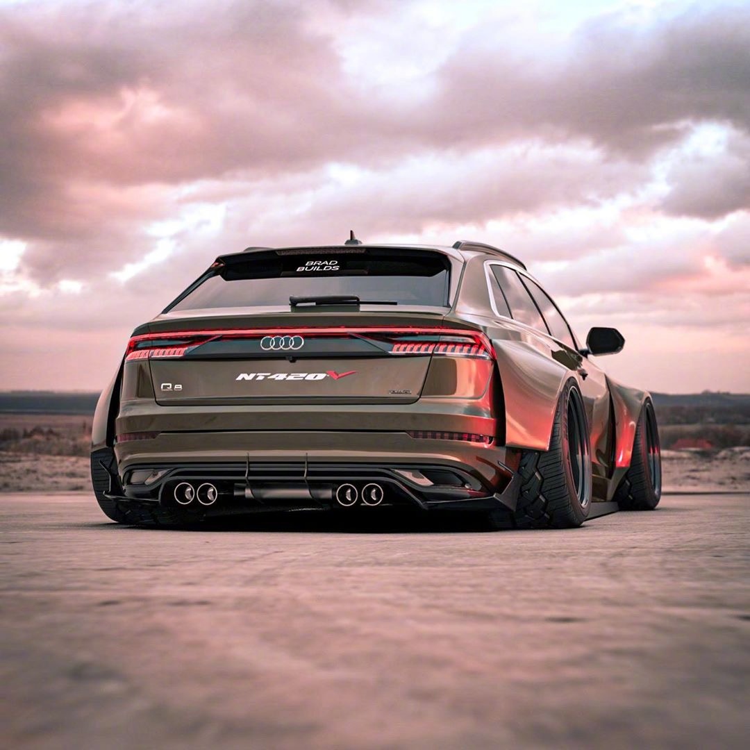 两台不务正业的SUV!明显奥迪Q8更帅啊!