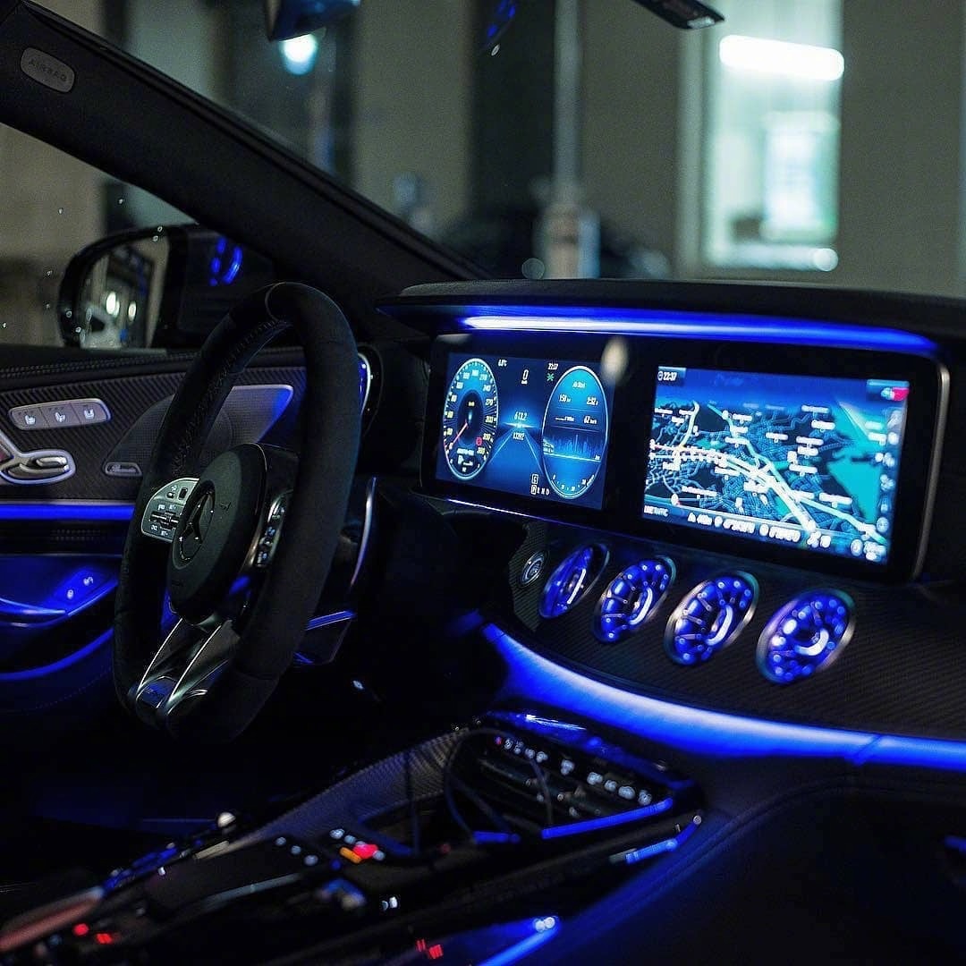 汽车美图赏析:新玩具奔驰GT63,性能范儿