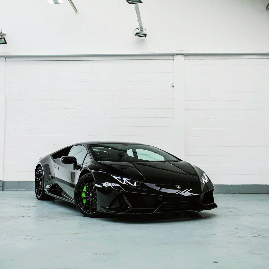 酷酷的小黑牛,喜欢么 Lamborghini Huracan